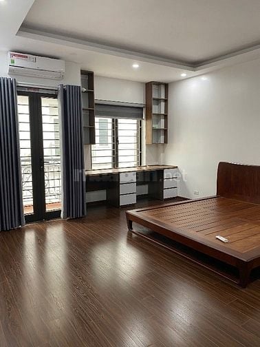 Chính chủ cho thuê nhà 5 Tầng,100m2-Lạc Long Quân,Nghĩa Đô,Cầu Giấy