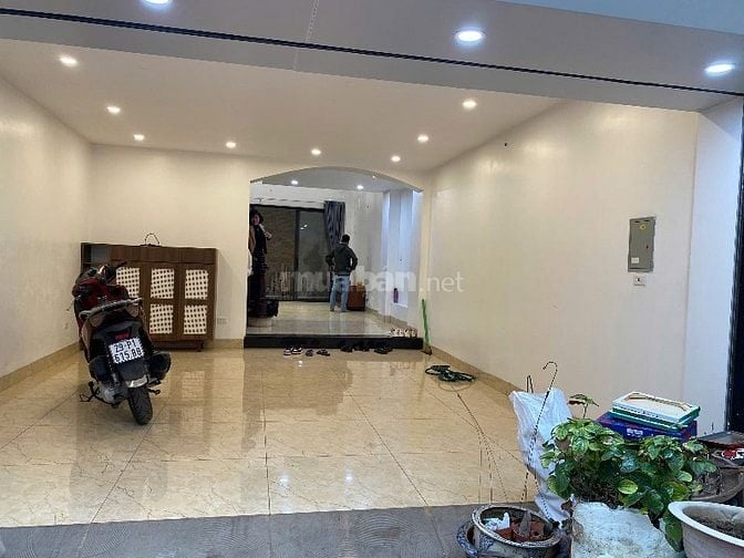Chính chủ cho thuê nhà 5 Tầng,100m2-Lạc Long Quân,Nghĩa Đô,Cầu Giấy