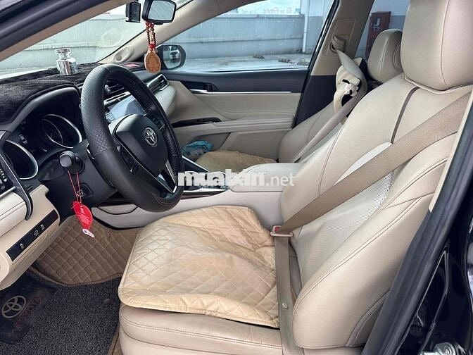 Toyota Camry 2019 2.5Q - tự động xe đẹp BH HÃNG