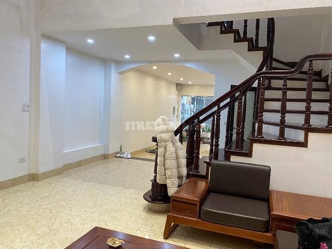 Chính chủ cho thuê nhà 5 Tầng,100m2-Lạc Long Quân,Nghĩa Đô,Cầu Giấy
