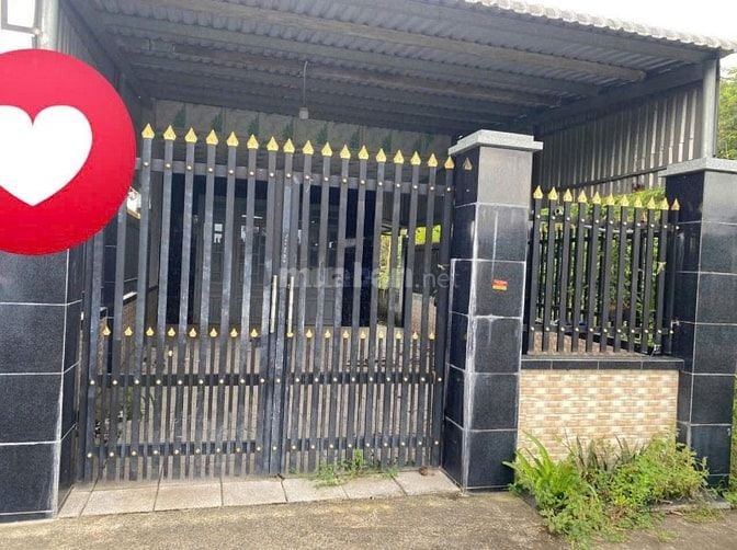 Cần tiền bán nhà cấp 4. DT 123m2 ở Hóc Môn giá 830 triệu.