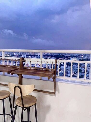 Bán Toky Tower 2pn 2wc. Căn góc full nội thất