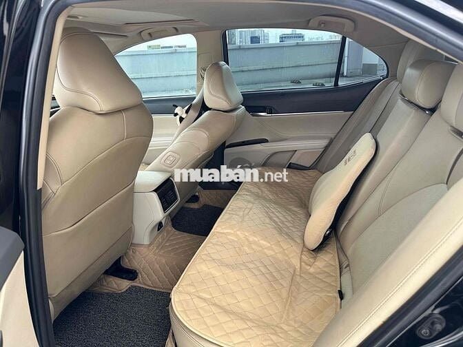 Toyota Camry 2019 2.5Q - tự động xe đẹp BH HÃNG
