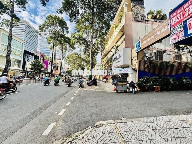 🏠 Nhà 2 Mặt Tiền Q10 Đẹp, Đối Diện Hà Đô 💎 Giá Tốt 40tr TL