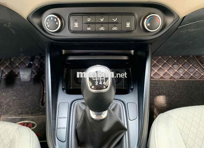 Xe Gia Đình kia Rondo 2021 Số Sàn Đi ít