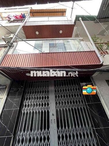 Nhà nguyên căn siêu hạt dẻ ngay sát cầu Nguyễn văn cừ