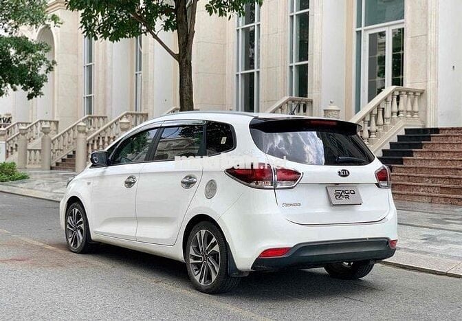 Xe Gia Đình kia Rondo 2021 Số Sàn Đi ít