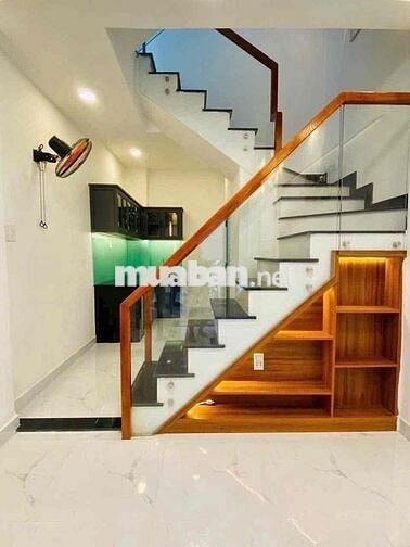 Nhà nguyên căn siêu hạt dẻ ngay sát cầu Nguyễn văn cừ