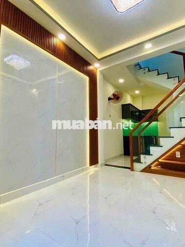 Nhà nguyên căn siêu hạt dẻ ngay sát cầu Nguyễn văn cừ