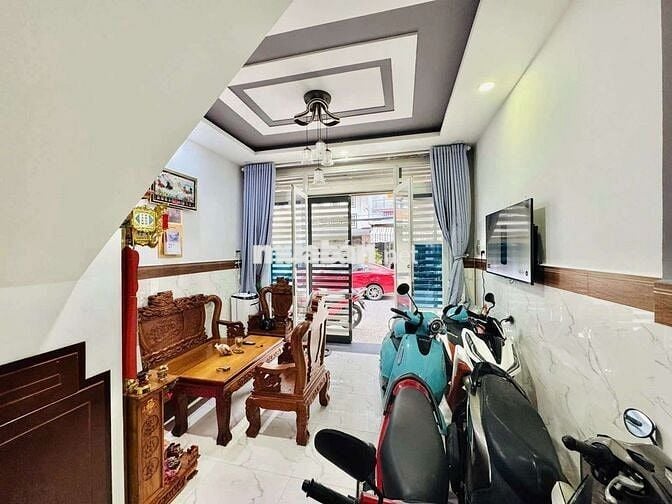 Cho thuê nhà hẻm xe tải thông kinh doanh tốt- Phú Định Q8 nhà mới đẹp