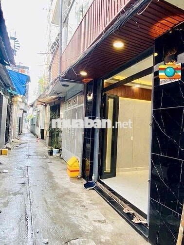 Nhà nguyên căn siêu hạt dẻ ngay sát cầu Nguyễn văn cừ
