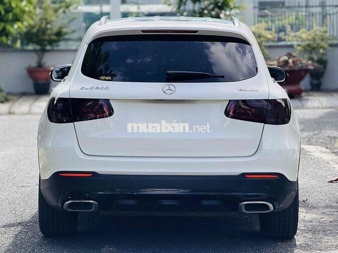 Mercedes GLC200 4Matic 2021 Trắng Kem