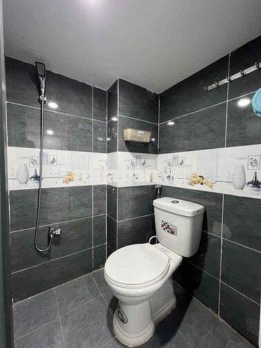 PHÒNG MỚI CÓ BANCOL SIÊU THOÁNG MÁT, GÁC CAO GẦN NGÃ TƯ HÀNG XANH 4tr7