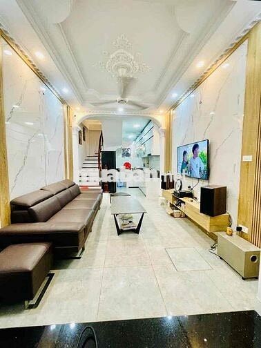 Bán nhà 5 tầng mới xây, đầy đủ nội thất Đường Láng hạ.