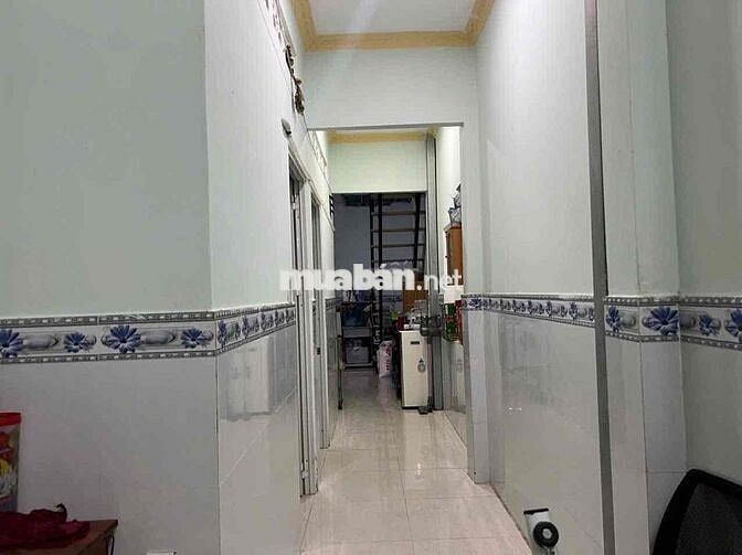 NHÀ Ở NGAY 4.6 x16.8, NGÃ 3 CÂY LỚN, HẺM OTO, ĐÔNG HOÀ, NHỈN 3 ĐỒNG TL