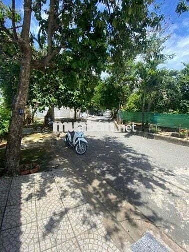 Bán đất gần bờ sông Tham Lương phường Tân Thới Hiệp Quận 12 DT 5x20m