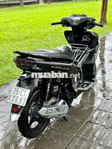 AB 2022 đen mù