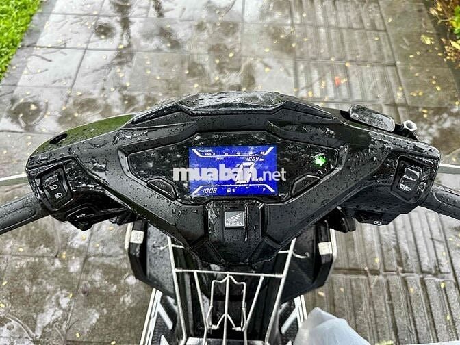 AB 2022 đen mù