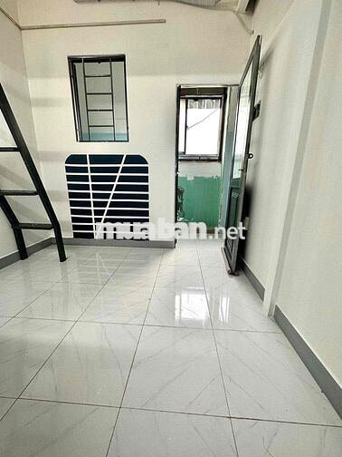 PHÒNG CÓ MÁY LẠNH, GÁC, CỬA SỔ 3TR7có thang máy ngay đường Bạch đằng