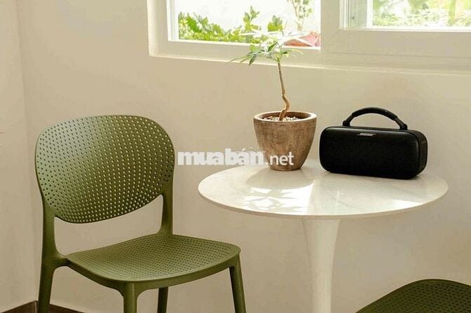 Căn hộ gác cao 2m, ban công thoáng rộng giá rẻ, giáp quận 1, Hàng Xanh