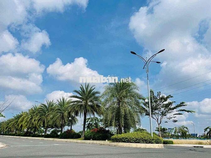 chủ cần bán gấp lô tái định cư King Hill Residences .90m2 giá 1,4tỷ,