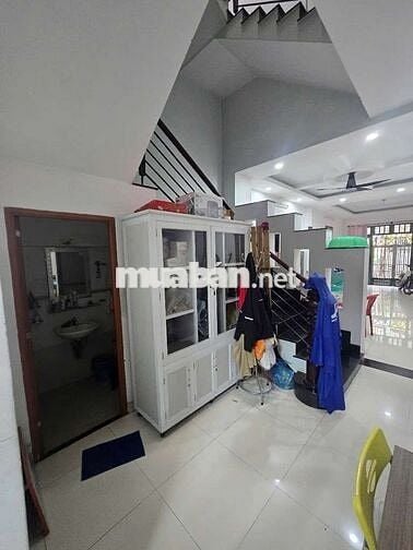 BÁN NHÀ NGAY CHỢ TÂN HƯƠNG, 4,5X20, 3 TẦNG, HẺM 8M, GIÁ 8,8 TỶ