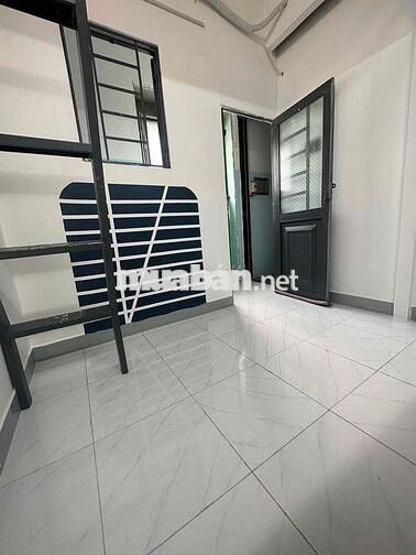 PHÒNG CÓ MÁY LẠNH, GÁC, CỬA SỔ 3TR7có thang máy ngay đường Bạch đằng
