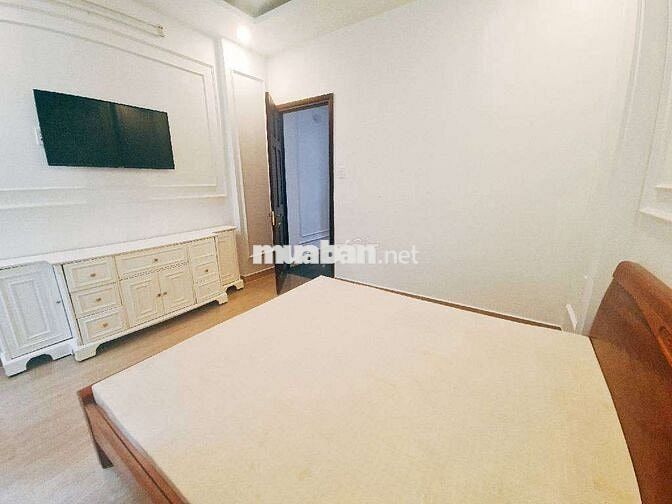 Nhà 4 Tầng, Nguyễn Hữu Tiến,Tân Phú, hẻm 8m,
Dt 4x17m giá trên 8 Tỷ