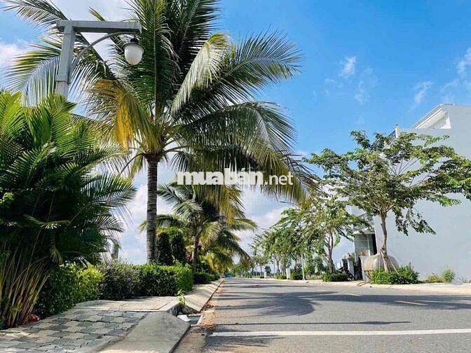 chủ cần bán gấp lô tái định cư King Hill Residences .90m2 giá 1,4tỷ,