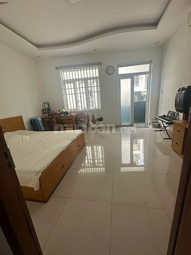 Bán gấp nhà 4 lầu hẽm Ô Tô Huỳnh Văn Nghệ, P15 Tân Bình chỉ 8.5 Tỷ TL 