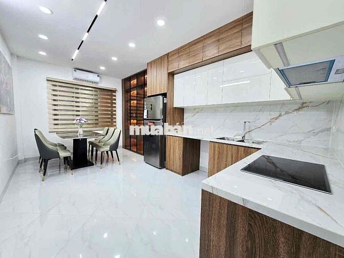 CHÍNH CHỦ CẦN BÁN LẠI CĂN NHÀ MỚI XÂY - 6 TẦNG THANG MÁY - FULL ĐỒ