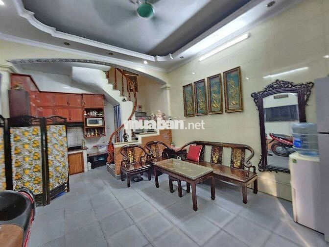 PHỐ TÂN MAI - 35m2x4 Tầng - oto - Sổ riêng - 6.5 Ty