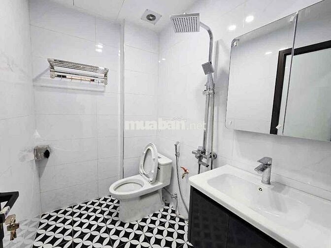 CHÍNH CHỦ CẦN BÁN LẠI CĂN NHÀ MỚI XÂY - 6 TẦNG THANG MÁY - FULL ĐỒ