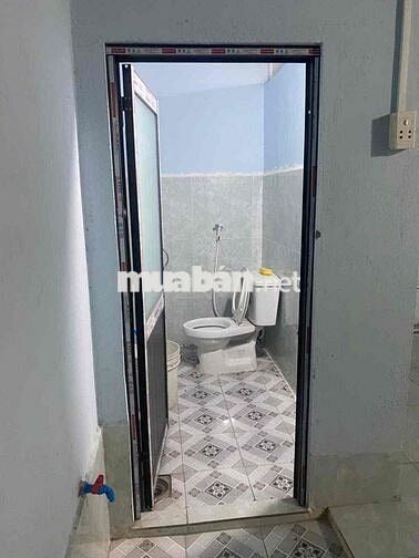 Nhà ở, mặt tiền bờ kè thoáng mát, thích hợp ở hoặc kinh doanh
