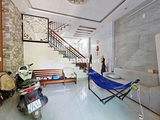 Còn căn nhà chính chủ kiệt ôtô Thái Thị Bôi
Khu cao ráo khônh ngập lụt