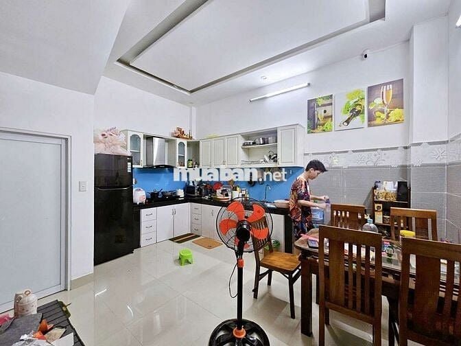 Còn căn nhà chính chủ kiệt ôtô Thái Thị Bôi
Khu cao ráo khônh ngập lụt