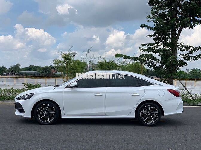 MG5 2023 CVT Luxury lướt màu trắng - 18000 km