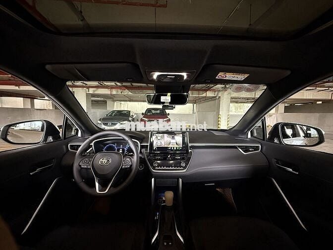 Siêu Lướt Toyota Corolla Cross 2025 1.8V - 4500 km