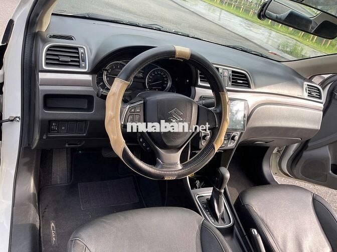 Suzuki Ciaz 2020 1.4AT trắng  - 66999km xe GĐ dùng