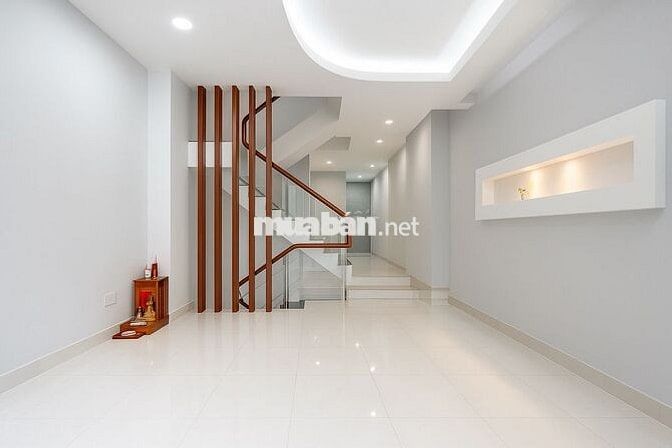 Nguyên căn Lữ Gia chỉ 18tr - DT: 4x15m. Nhà 5 tầng - Hẻm 8m - Giáp Q10
