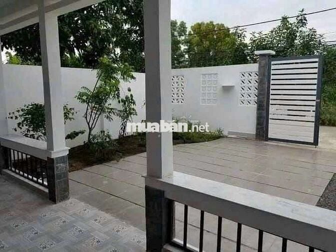 Cho thuê nhà có sân vườn  6m5x21m: 129 m2 ( 2 phòng ngủ: 79m2 )