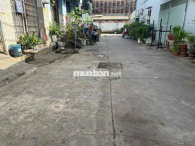 nhà cho thuê nguyên căn giá 6tr/th có đồng hồ điện ba pha