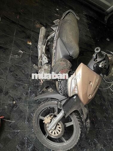 Cần Bán Xe REVO