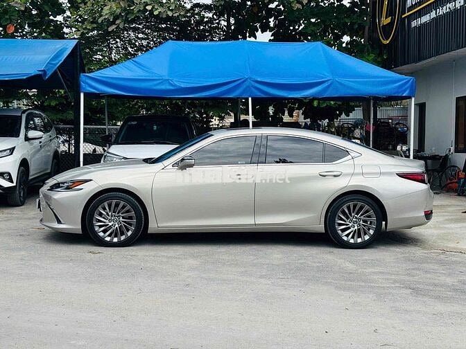 Lexus ES250 - 28000 km