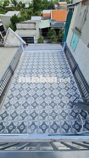 Nhà sổ hồng riêng 5x15 .. tân kim , 1 lửng, 1 sân thượng