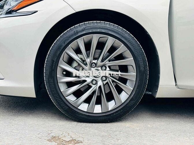 Lexus ES250 - 28000 km