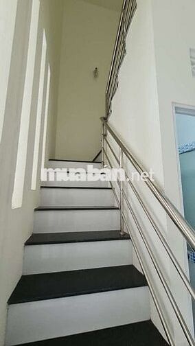 Nhà Sổ Hồng Riêng  .. 4x10 ( 1 lầu ) 1ty050tr thị trấn cần giuộc