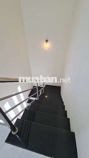 Nhà Sổ Hồng Riêng  .. 4x10 ( 1 lầu ) 1ty050tr thị trấn cần giuộc