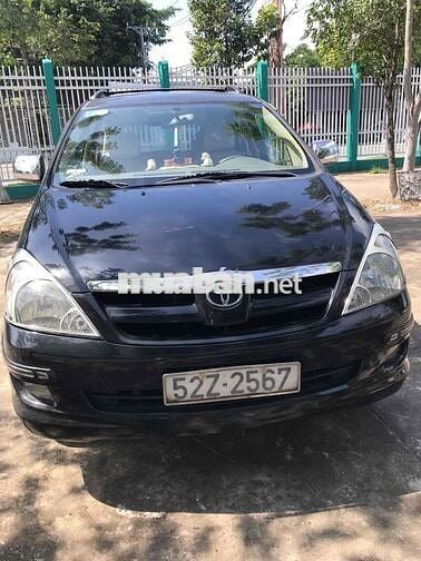 Toyota Innova 2006 G - 100000 km