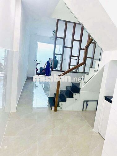 🏠 ĐẸP - Cư Xá Phú Lâm A - Q6 - 2 Tầng 
Nhỉnh 2.xty
+ Kết Cấu : 2Tầng